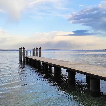 Front Lake Amazing View Manerba Del Garda Apartament *