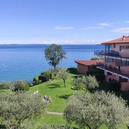 Front Lake Amazing View Manerba Del Garda *